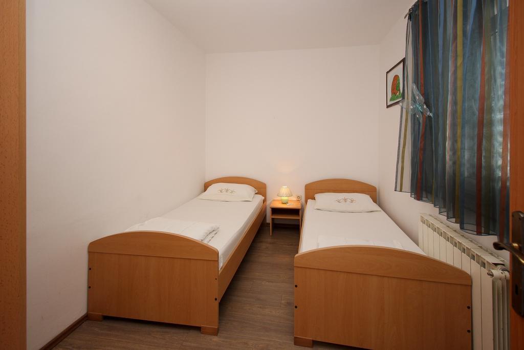 Apartment Drazen Šilo 客房 照片