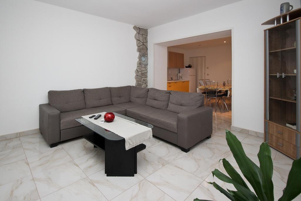 Apartment Drazen Šilo 客房 照片